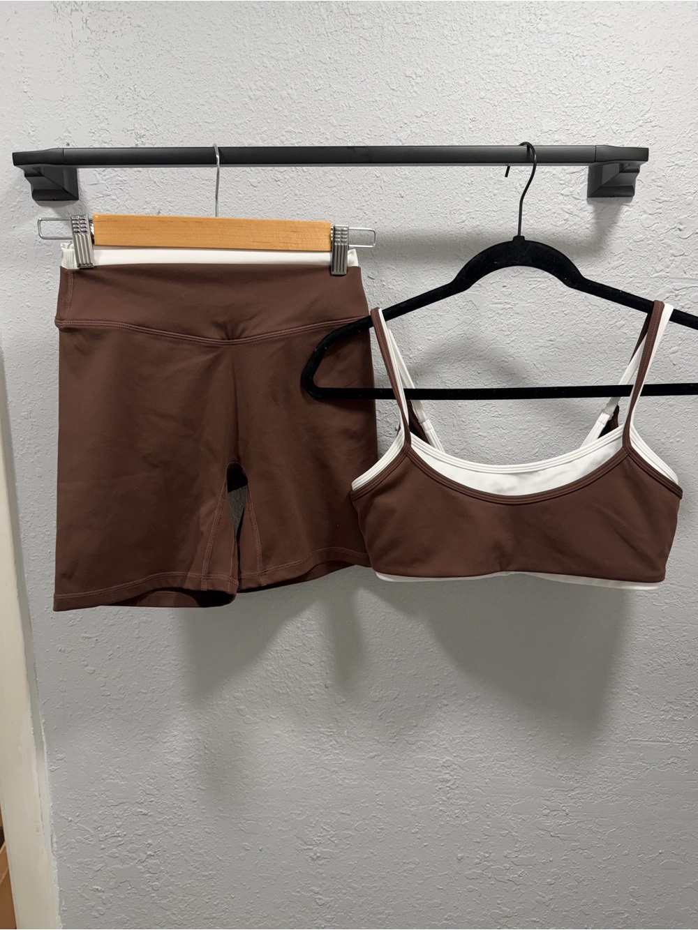 Liaison the label mocha brown activewear set size medium V1 version shorts